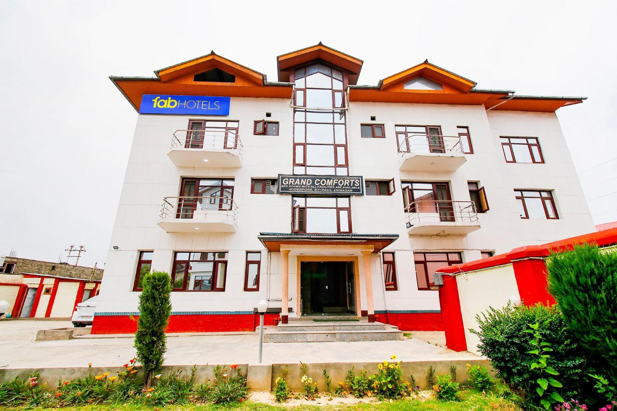 Fabhotel Grand Comforts Haidarpur Exteriör bild