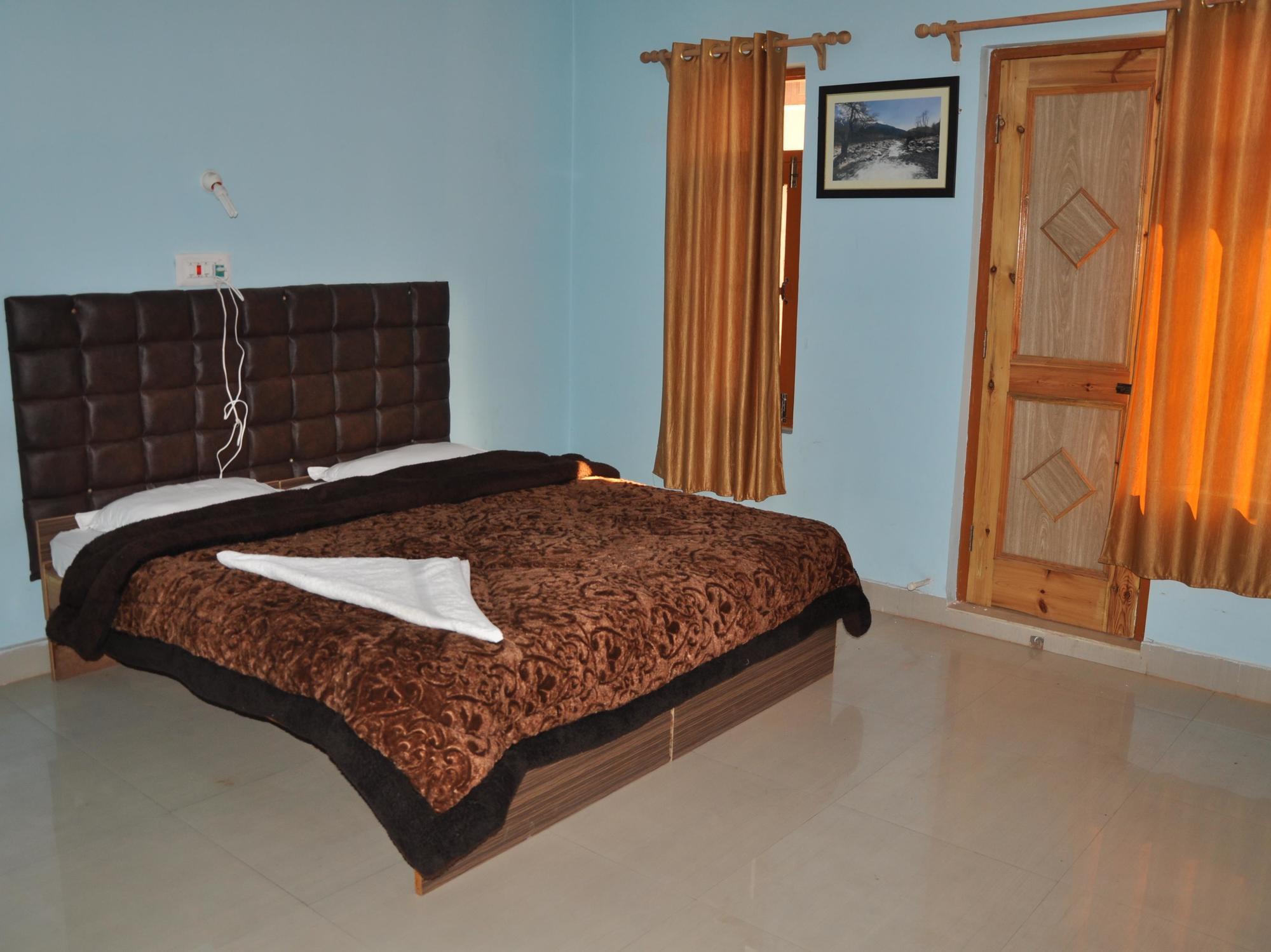Fabhotel Grand Comforts Haidarpur Exteriör bild